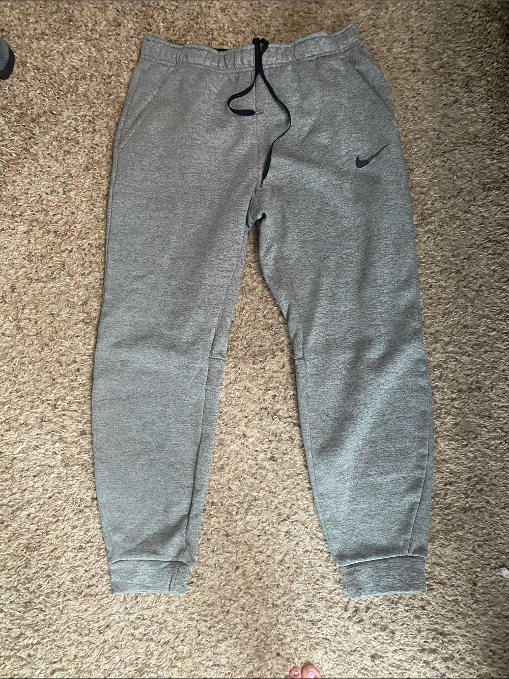 Nike Kids Gray Slim Fleece Joggers with Black Drawstring